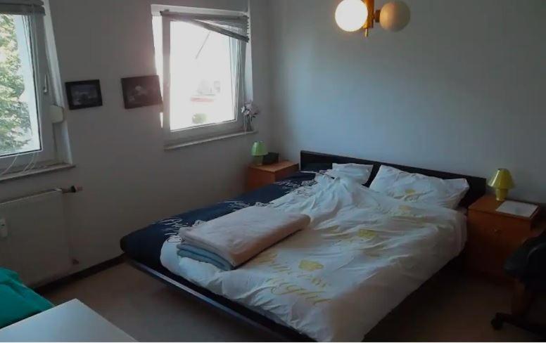 Duesseldorf - Separates, Privates Zimmer エクステリア 写真